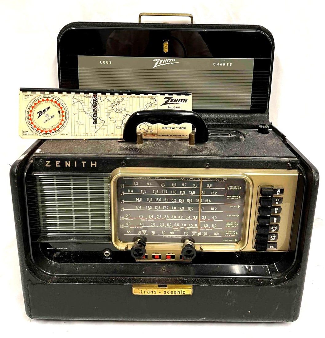 Vintage 1950's Zenith Trans-Oceanic Tube Short Wave Radio (1 of 12)