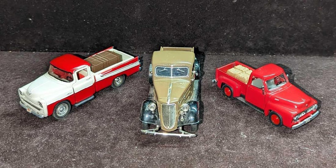 '53 Ford 1957 Dodge 1937 Ford Die Cast Trucks (1 of 11)
