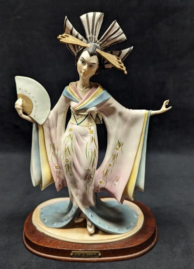 1987 Roberto Brambilla Chinese Lady W Fan Figurine: Roberto Brambilla Porcelain Chinese Lady With Fan. Originally released in 1987 and designed by Nuova Thea, This Porcelain figure shows a very well-to-do and very well dressed Chinese Lady holding a fa