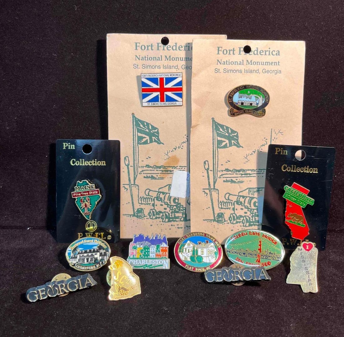 Bundle Of Random U.S. State & Location Enamel Pins (F18) (1 of 13)
