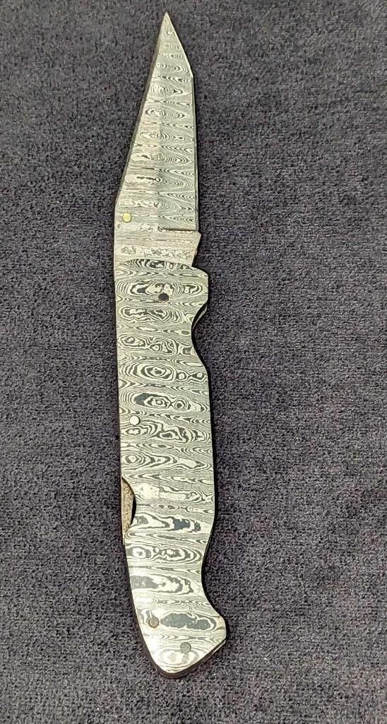 Damascus Steel Fold Up Knife Retired (1 of 10)