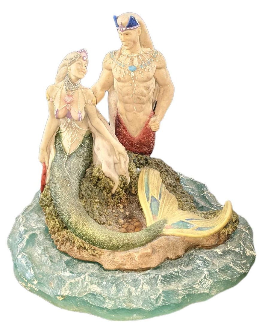 Enchantica Mer-King & Queen Limited Edition Fantasy Figurine: Retired Enchantica "Mer-King & Queen Olm & Sylphen" Limited Edition Fantasy Figurine. From "The Well Of Hope". Was designed by Andrew Bill. Was released from 1992 to 1994. Limi