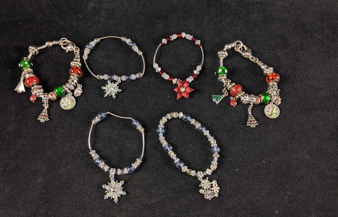 Assorted Christmas Winter Bracelets (1 of 7)