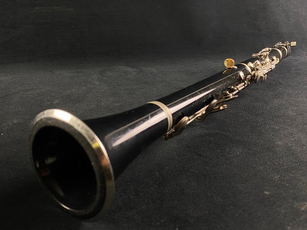 1960's Vito Black Clarinet with Carrying Case (1 of 10)