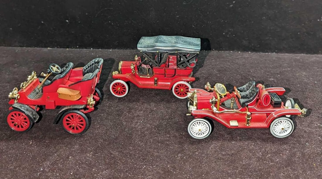 3 Classic Diecast Ford Model T Toy Cars (1 of 10)