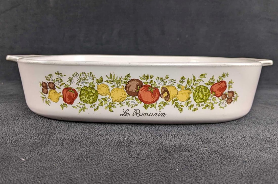 Mid-Century Corning Ware "Spice Of Life" Dish (1 of 5)