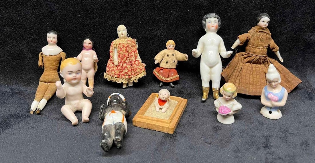 Bundle Of 11 Random Unmarked Vintage & Antique Mini Dolls (1 of 10)