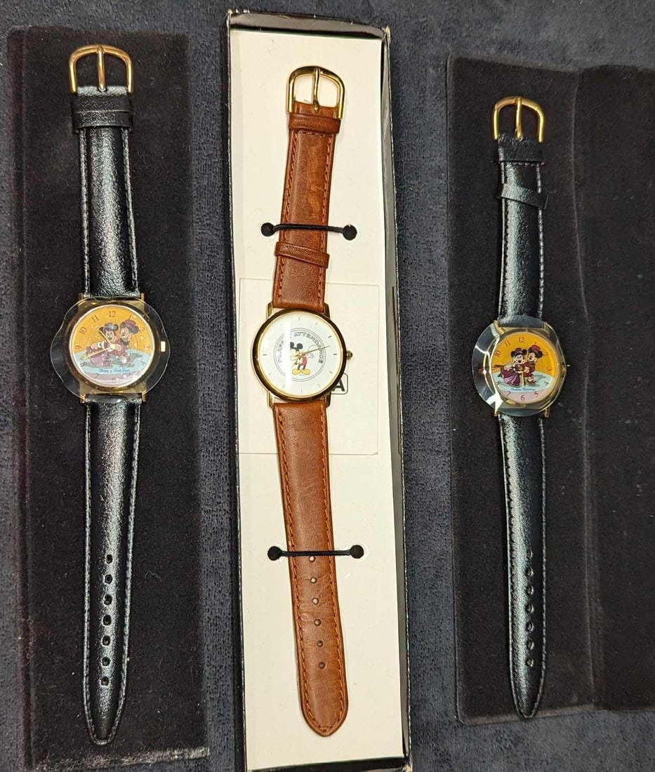 3 Disney Cast Member Exclusive Wrist Watches (1 of 13)