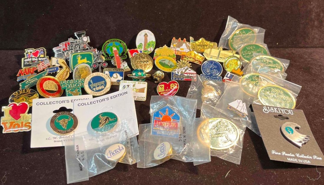Huge Bundle Of Random Enamel Pins (F18): This lot contains a Huge Bundle Of Random Enamel Pins (F18). The pins/buttons fit in approx 6 3/4" x 6 1/2" plastic bag and altogether they weigh about 0.5lbs. Overall the pins are in good use