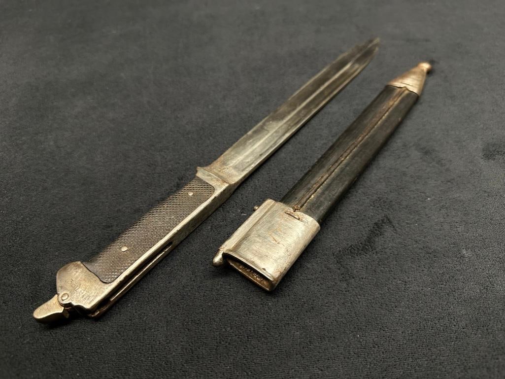 Danish Krag-Jorgensen M1889 Bayonet - Alex Coppel: Danish Krag-Jorgensen M1889 Bayonet - Alex Coppel Antique Danish M1889 bayonet for a Krag-Jorgensen rifle, manufactured by Alex Coppel in Solingen, Germany. This example was made between 1892 and 1893