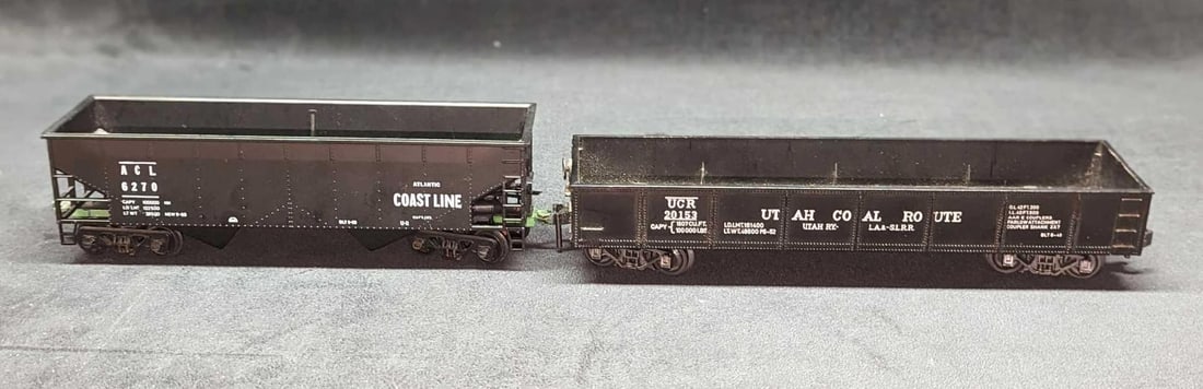 Pola Max O Scale Coal Gondola & Coastline Hopper: Pola Max O Scale Coal Gondola & Coastline Hopper. This lot includes: (1) Pola Max O Scale Utah Coal Route Gondola - 20153. This is approx 11 1/2" x 2 1/2" x 2". Made in Germany. This o