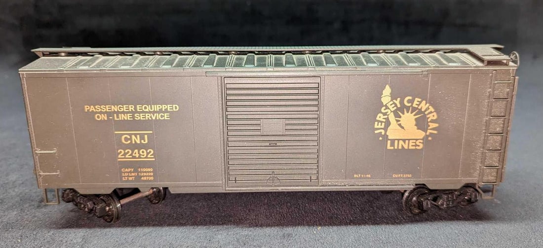 Weaver PS-1 Jersey Central Lines Boxcar (1 of 8)