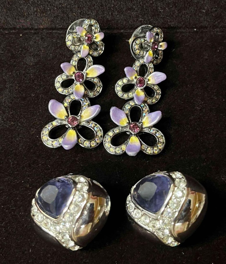 Two Pairs Of Vintage Joan Rivers Silver & Purple Earrings Dangle Flowers & Studs (1 of 7)