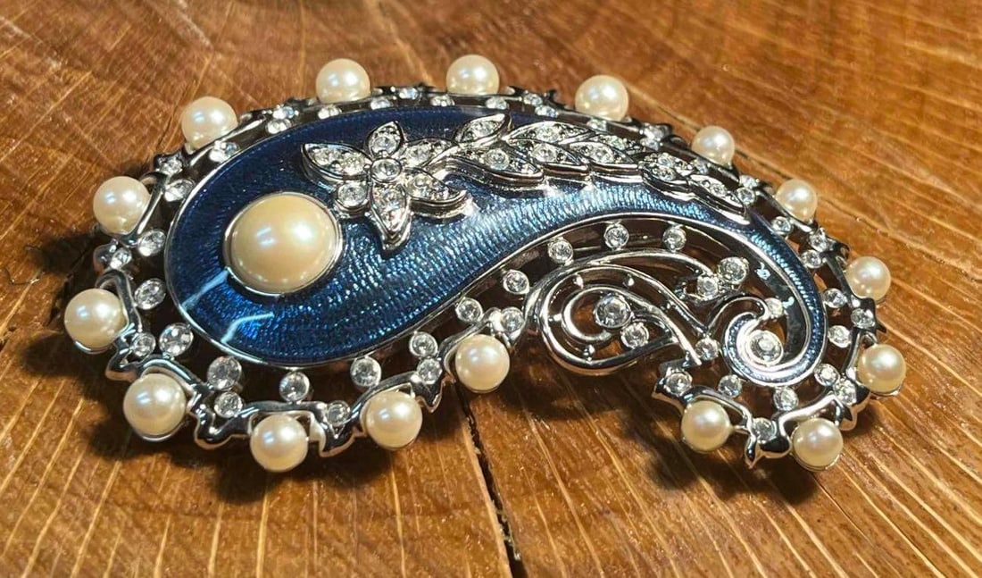 Vintage Kenneth Jay Lane KJL Cobalt Blue & Pearl Brooch (1 of 10)