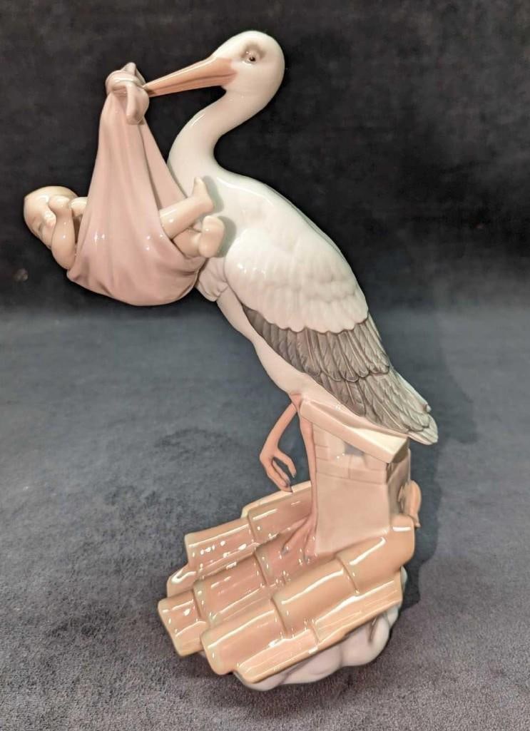Retired Lladro New Arrival Baby & Stork Figurine (1 of 6)