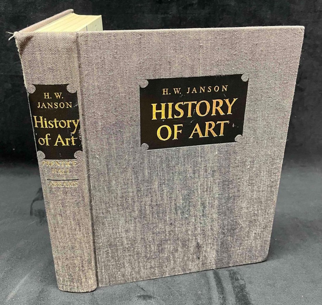 Hardcover Edition Of The History Of Art H.W. Janson With Dora Jane Janson: This lot contains a Hardcover Edition Of The History Of Art H.W. Janson With Dora Jane Janson. Printed and Bound in Japan. It is approx 11 3/4" x 9 1/4" x 1 3/4" and it weighs about 5.5lbs