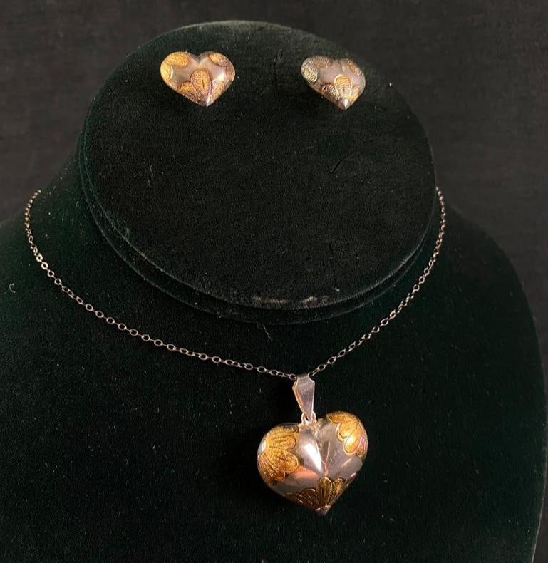 Heart Necklace & Earring Set: Heart Necklace & Earring Set This fine jewelry piece has been tested & researched prior to listing. Please view all our photos they are part of the description. Metal - Sterling Silver .925 Co