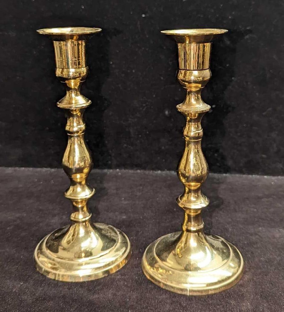 2 Vintage Brass 7" Candlesticks (1 of 8)