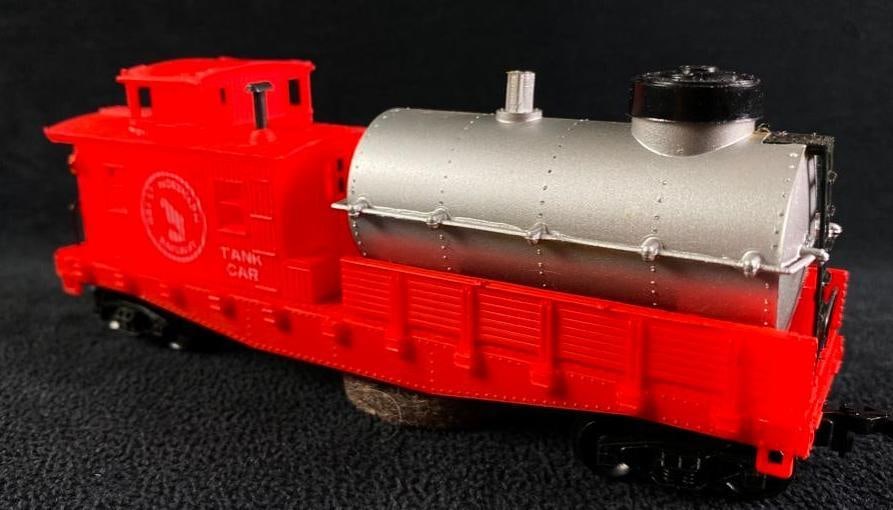 Great Northern Railway HO Track Cleaning Car: Great Northern Railway HO Track Cleaning Car From Life-Like Trains, HO scale track cleaning car. The tank gets filled with alcohol, and then the felt pad underneath absorbs the alcohol and cleans the