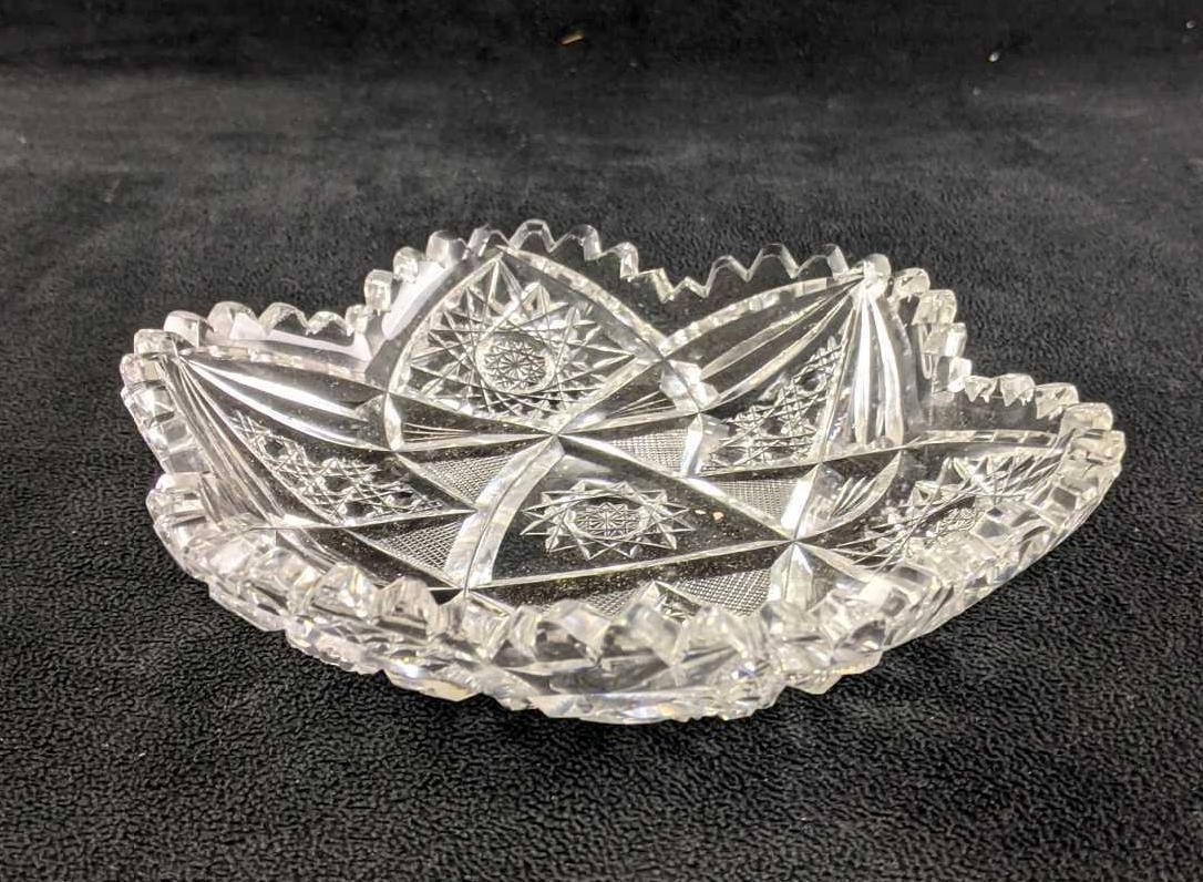 Decorative Glass Cut Bowl (1 of 5)