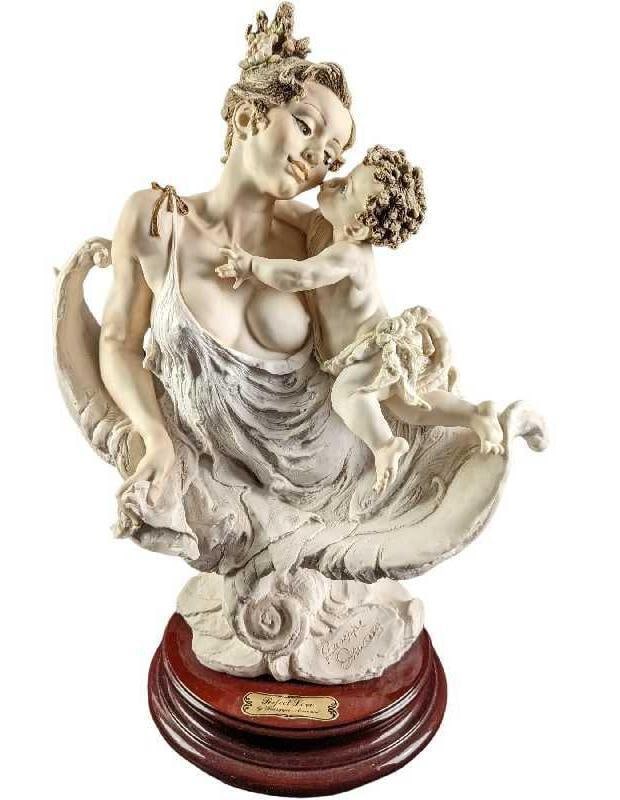 Giuseppe Armani Perfect Love Mom & Baby Figurine: Giuseppe Armani Perfect Love Mom & Baby Figurine. This open edition figurine is made of Capodimonte porcelain and is approx 14" x 8" x 21" and it weighs 27.50lbs. The figurine is in go