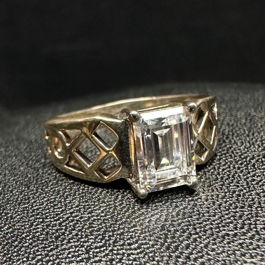 Sterling Emerald-Cut CZ Tapered Band Ring (1 of 2)