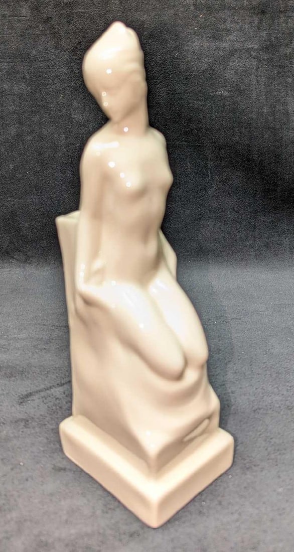 Vintage Nude Lady Lenox China Vase: Vintage Nude Lady Lenox China Vase. This is approx 3 1/4" x 3 3/4" x 11" and it weighs 1.08lb. The vase has no chips or cracks. There is some dirt residue inside the vase from use.