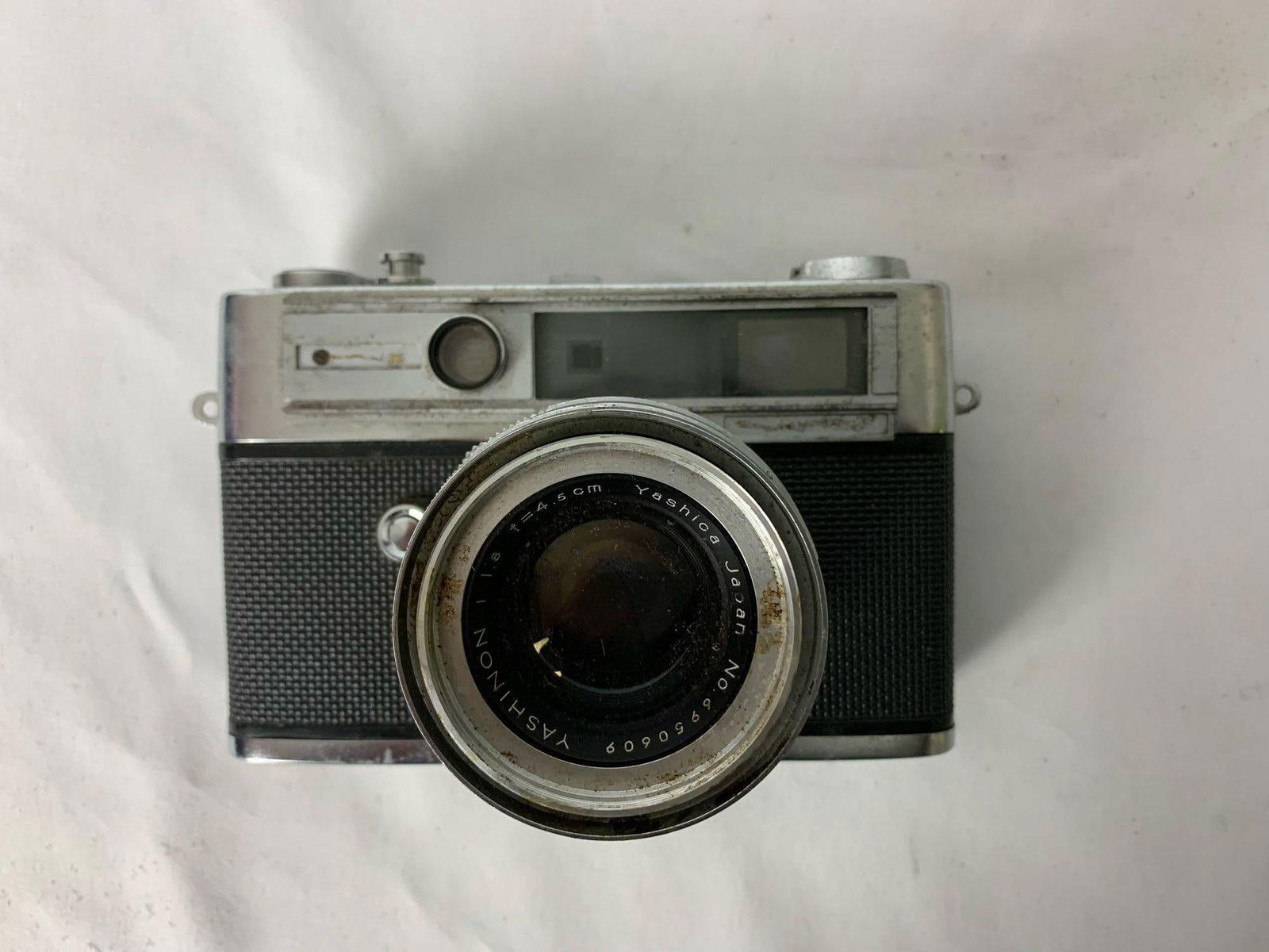 Vintage Yashica Camera  model L II 8010279 w/ Yashica Lens 1.8 1=4.5 cm (1 of 5)