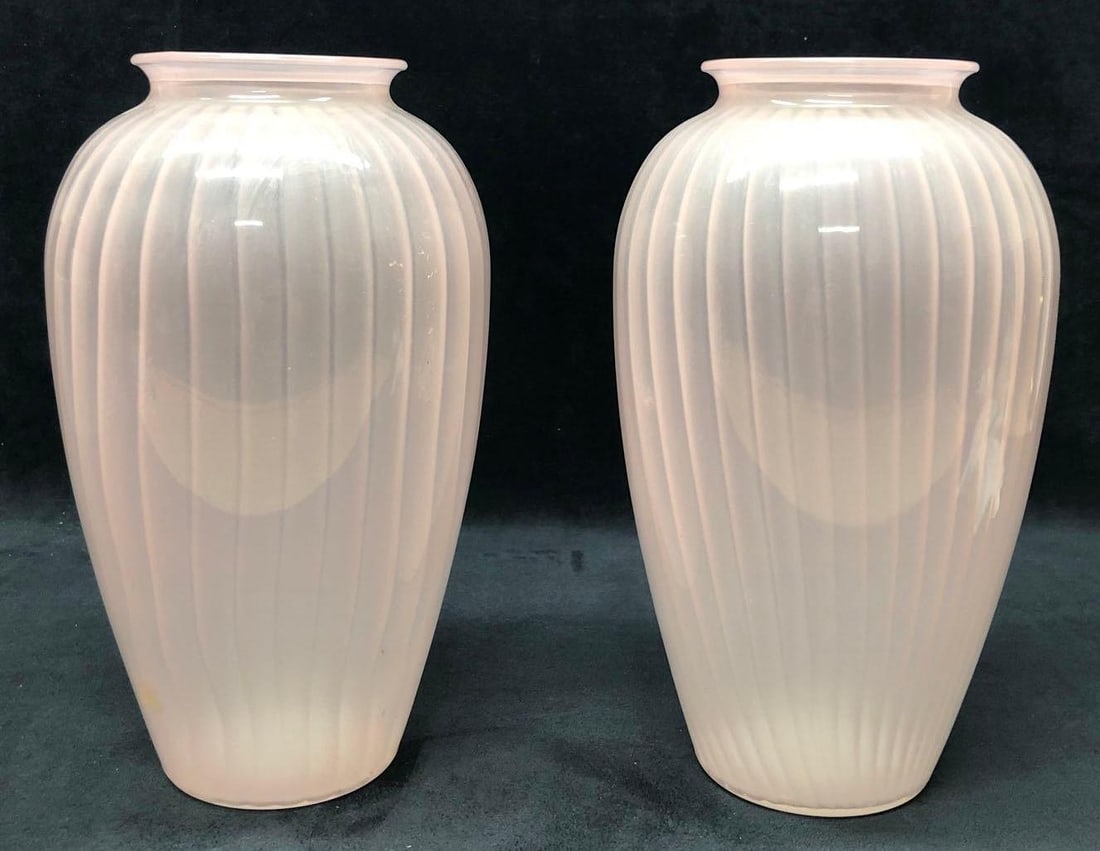 Pair of 12-1/2?? Powder Pink Ribbed Glass Vases (1 of 5)