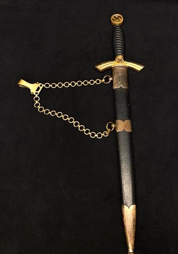 Pre-War Luftwaffe Dagger 2nd Model / Pattern (1 of 8)