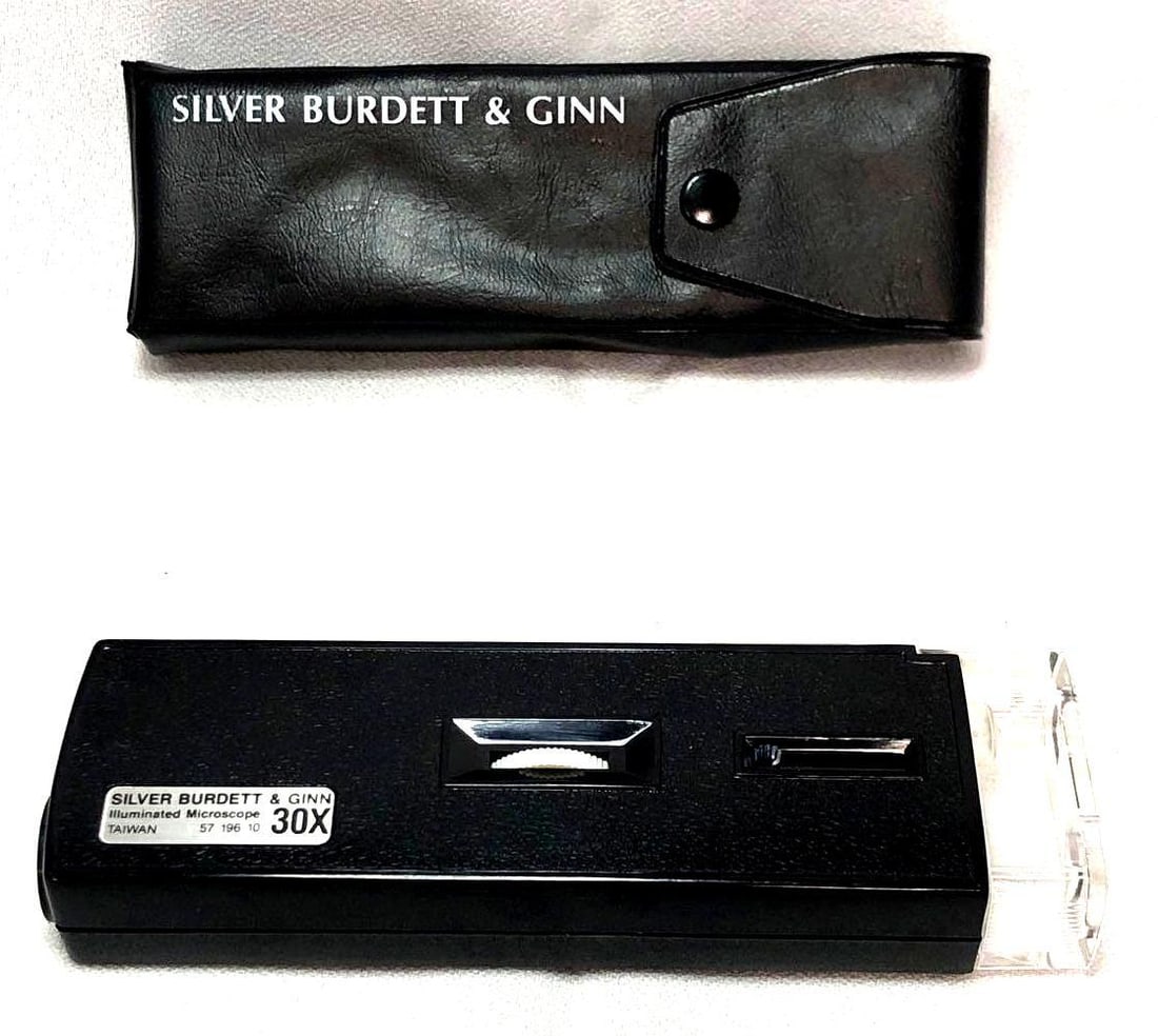 Silver Burdett & Ginn 30X Illuminated Microscope (1 of 6)