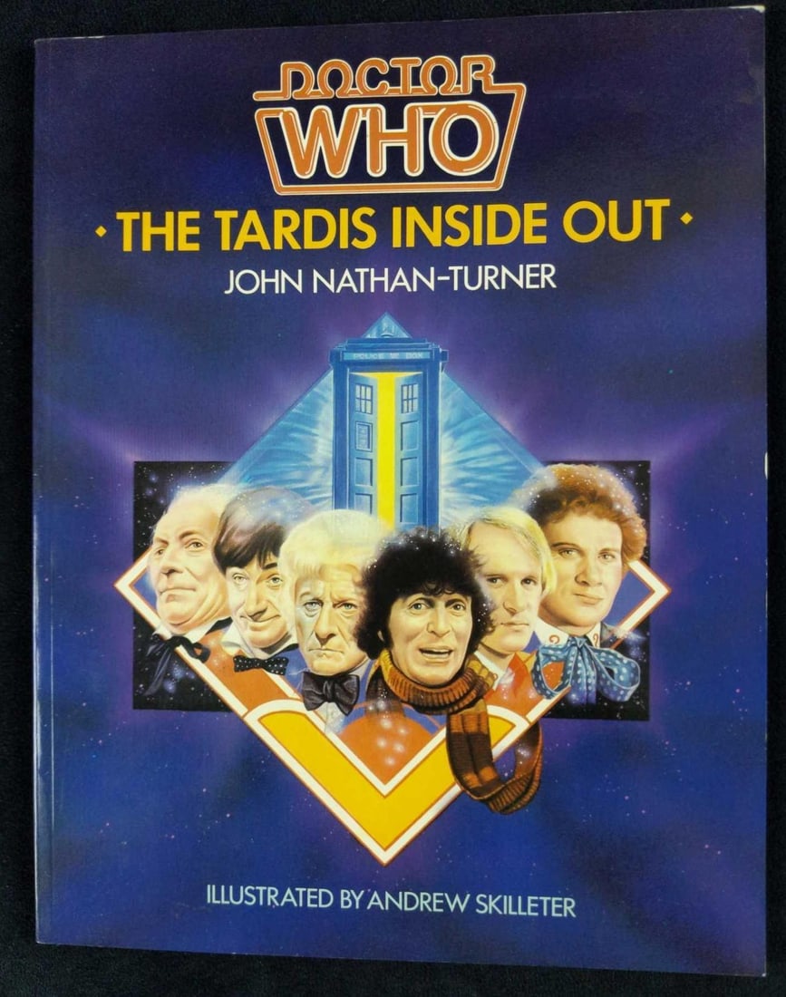 Doctor Who The Tardis Inside Out Softcover Book (1 of 7)