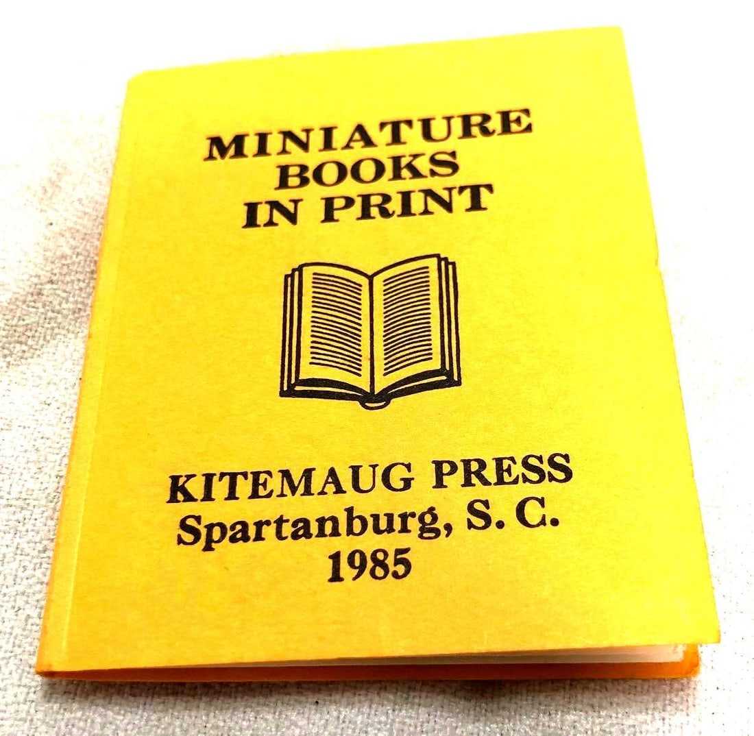 "Miniature Books in Print" Frank J. Anderson (1 of 3)