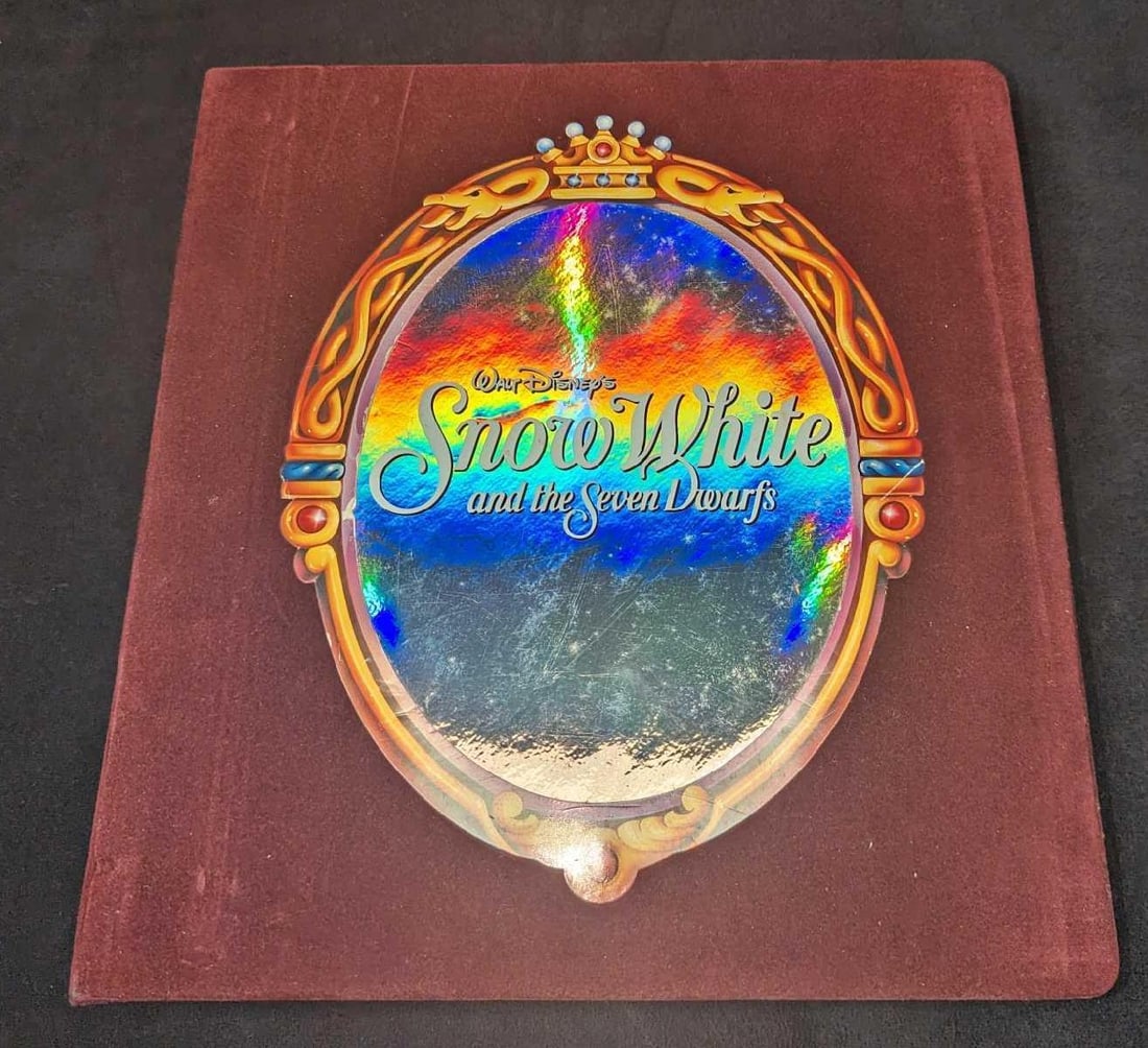 Disney Snow White Character Licensing Guidebook (1 of 11)