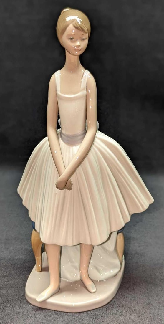 Retired Nao By Lladro Standing Ballerina Figurine (1 of 7)