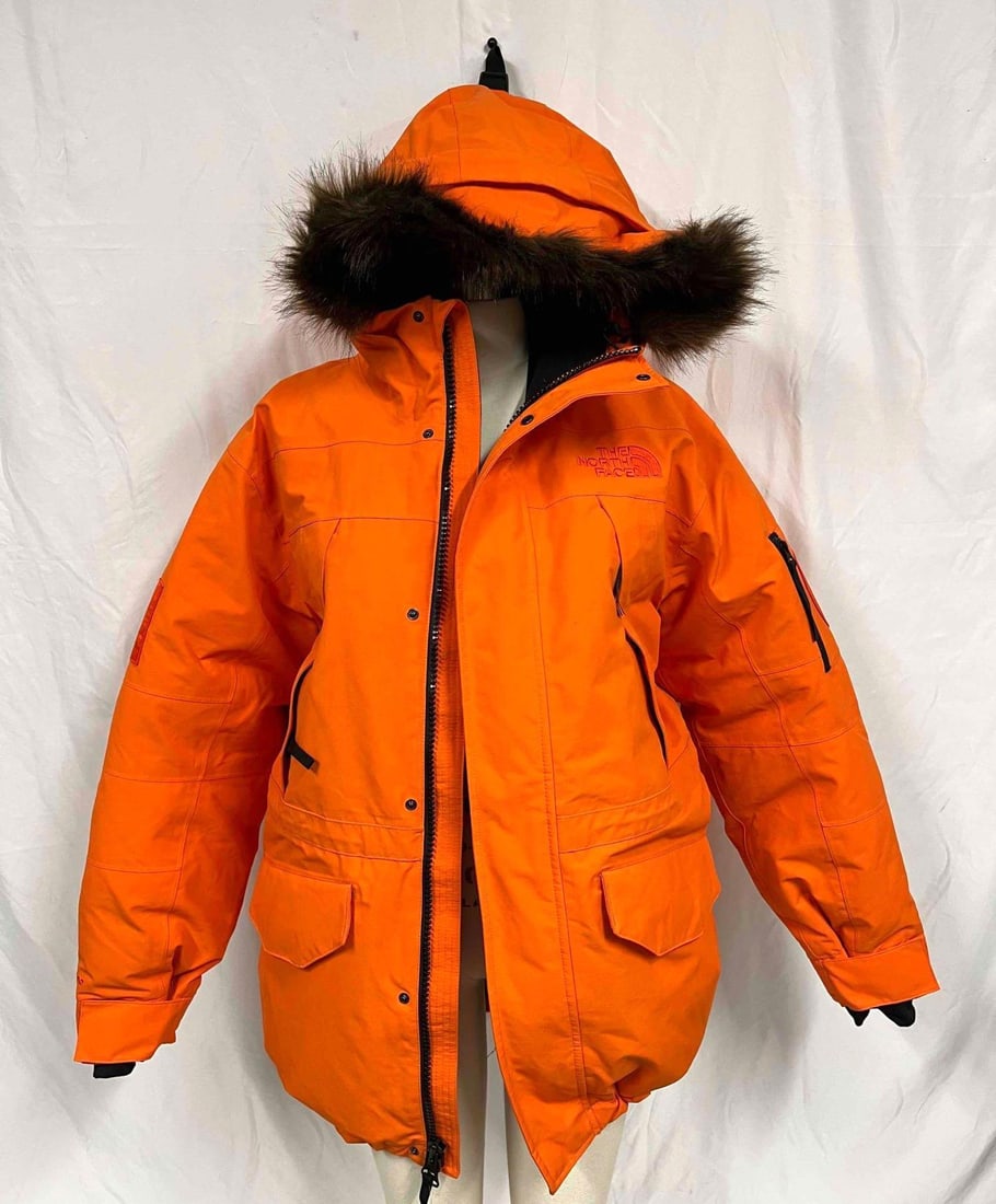 The North Face Men's L Expedition McMurdo Parka With Tags (1 of 15)