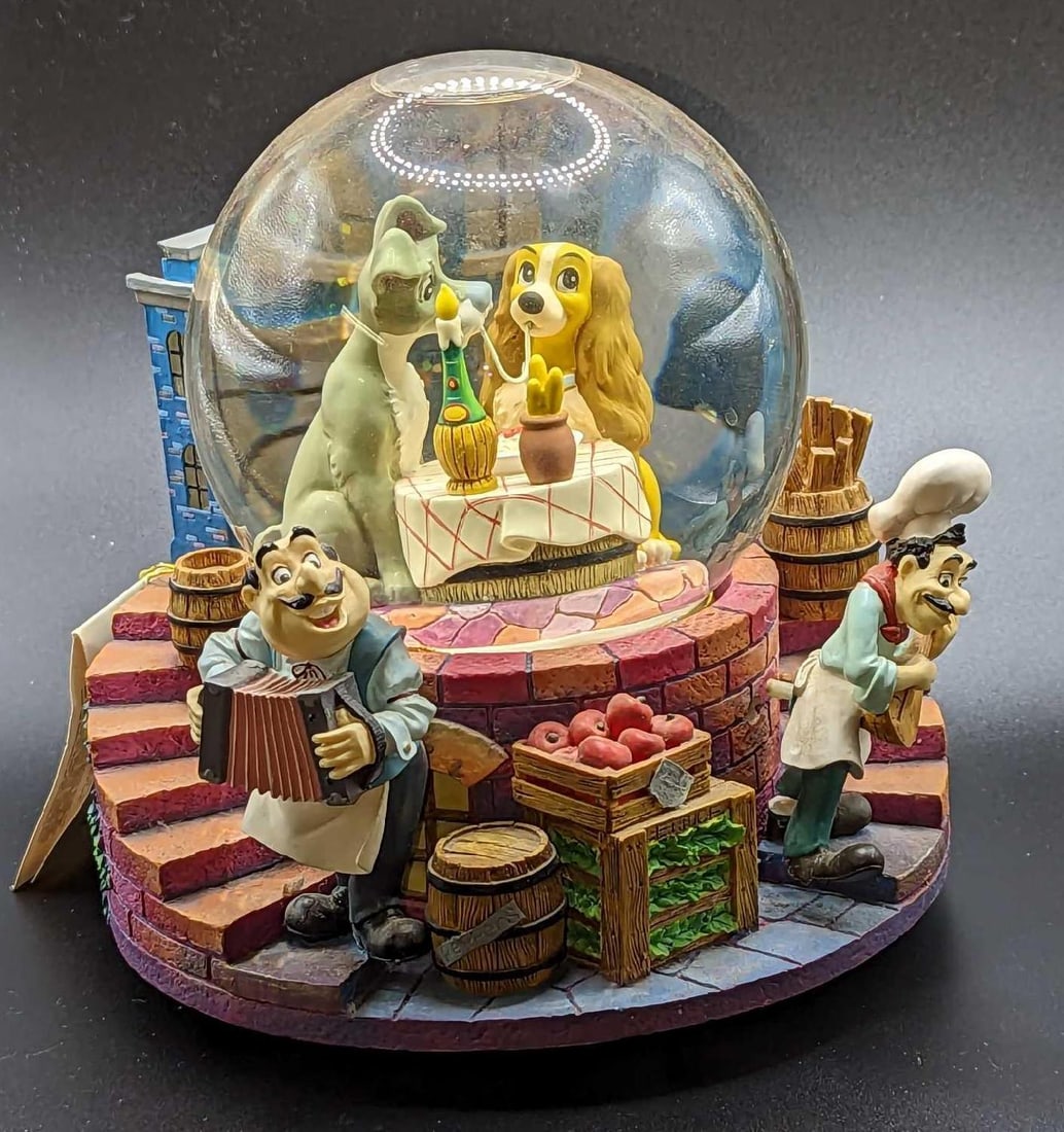 Disney Lady & The Tramp Musical Snow Globe (1 of 8)