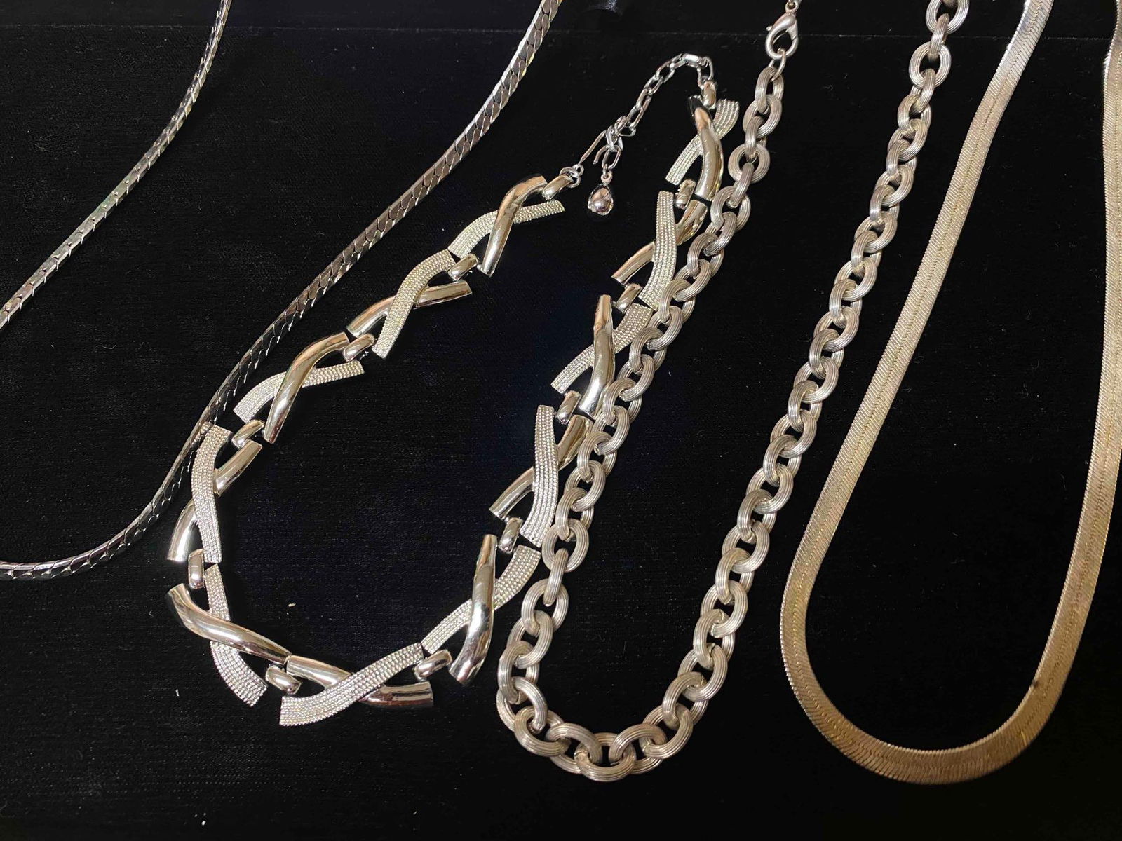 Mixed Lot Silver Plated Chains (1 of 5)