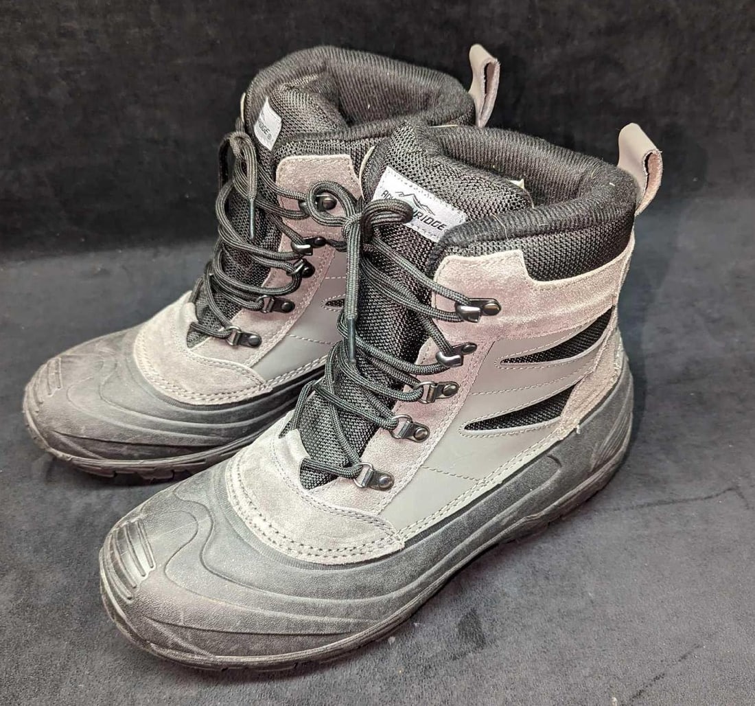 Men's Size 11 Adventuridge Waterproof Snow Boots (1 of 6)