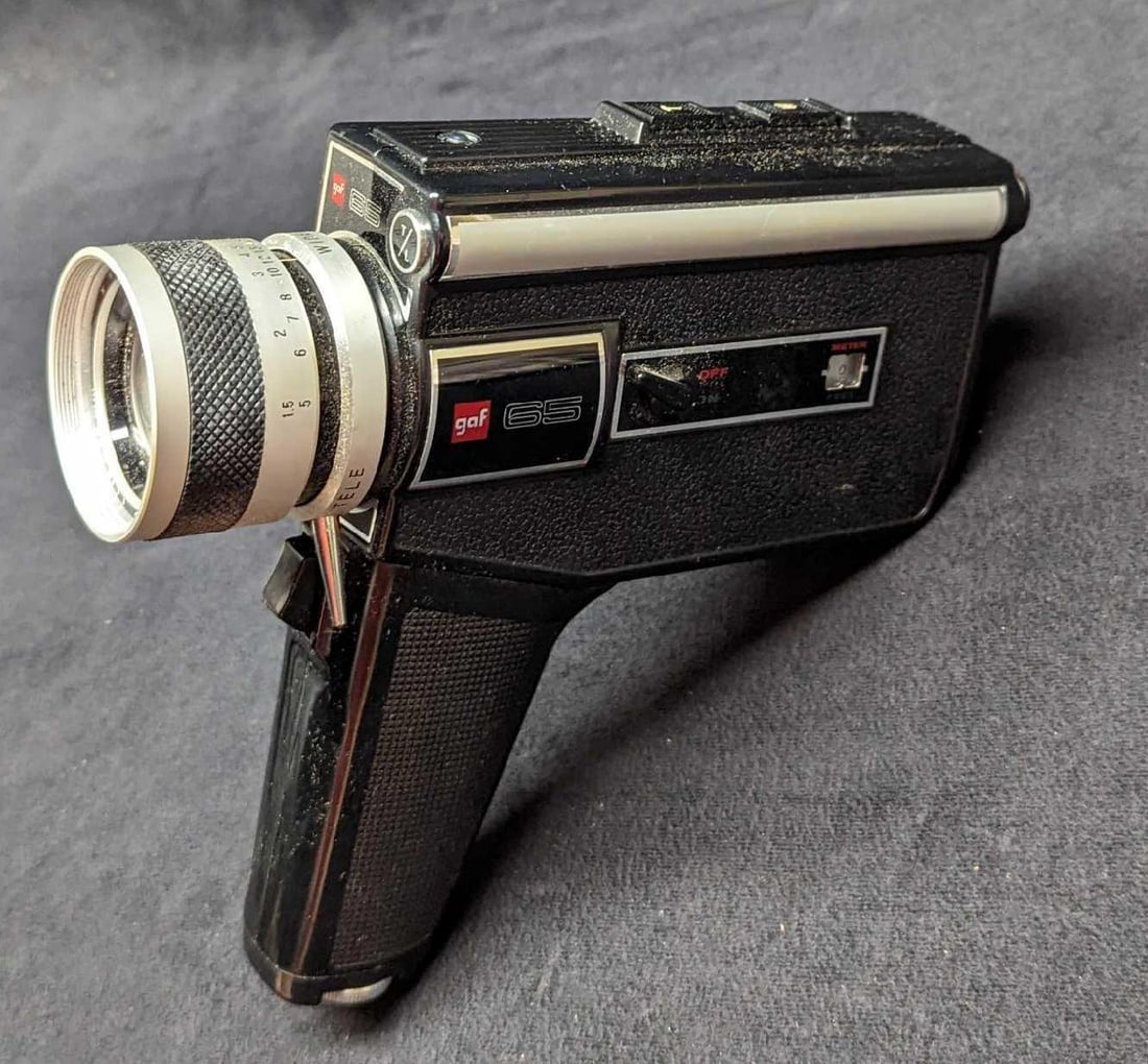 Super 8 MM Camera GAF 65 With Bag (1 of 10)