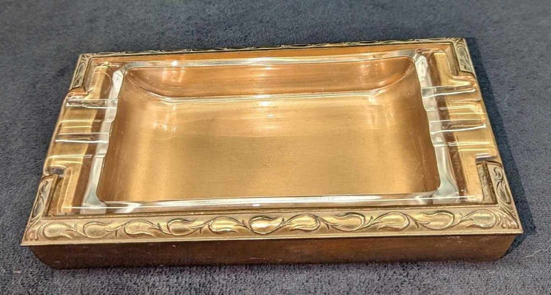 Vintage Hyde Park Brass & Glass Ashtray (1 of 9)