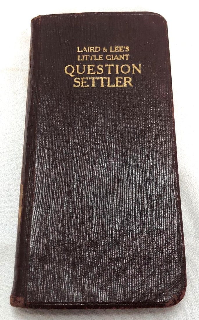 Laird & Lee's Little Giant Question Settler (1 of 7)