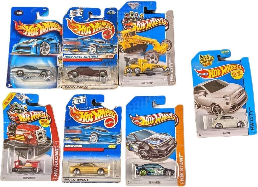 Seven Packaged Hot Wheels Cars BMW FIA NOVA (1 of 2)