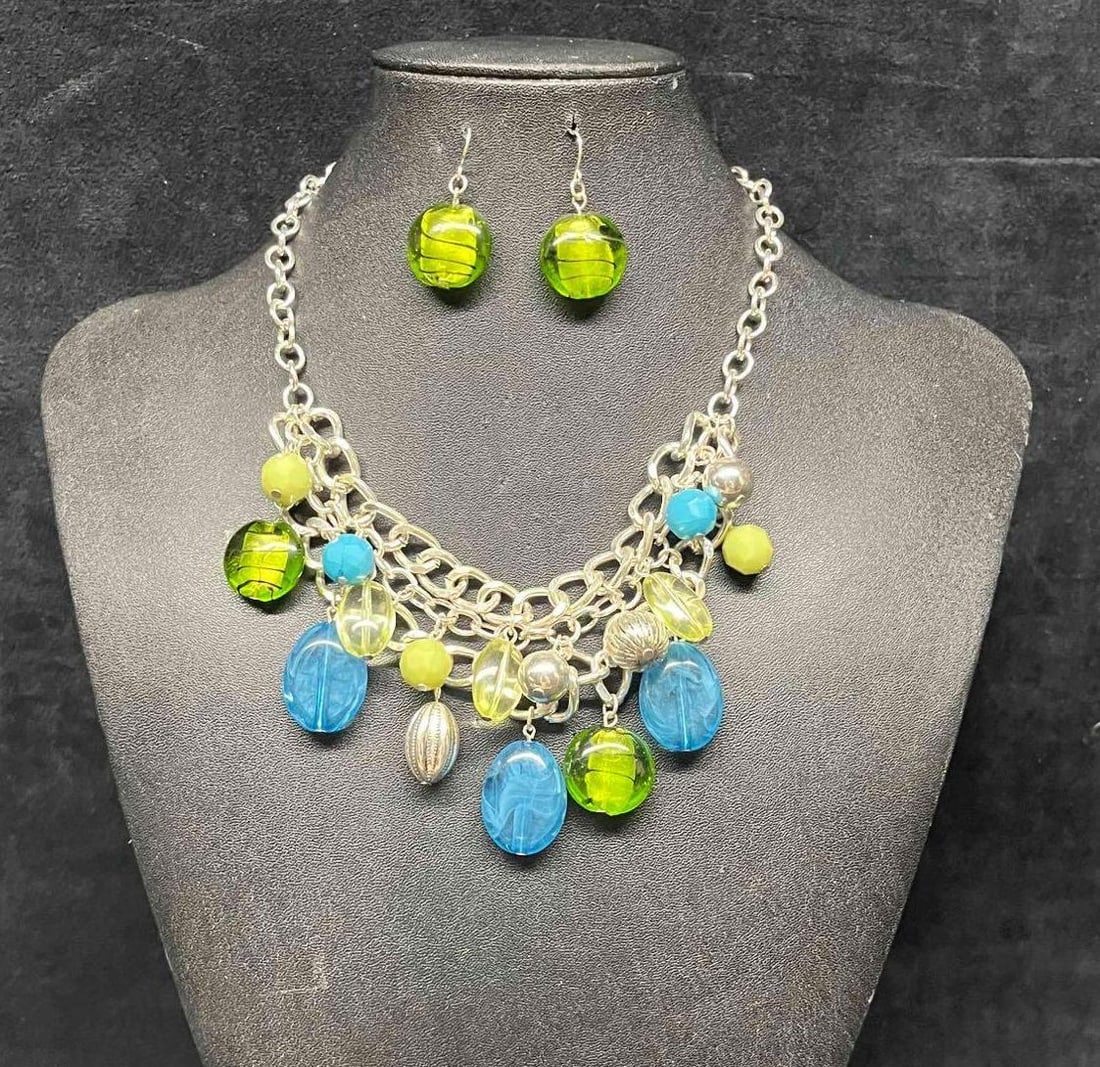 Silver Tone Blue & Green Beaded Costume Jewelry Set (1 of 6)