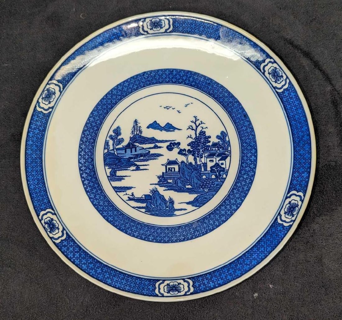 10" Vintage Wang S. Inc Blue Willow Porcelain Plate (1 of 5)