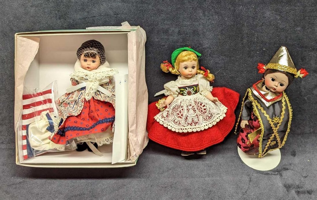 3 Madame Alexander Dolls Indonesia Switzerland Betsy Ross (1 of 7)