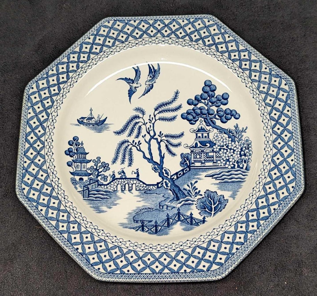 J&G Meakin Royal Staffordshire Willow Hexagonal Plate (1 of 5)