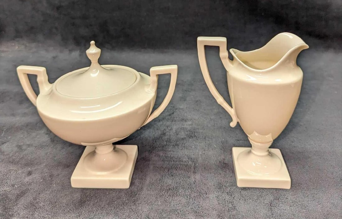 Lenox Colonial White Pedestal Creamer & Sugar Bowl (1 of 9)