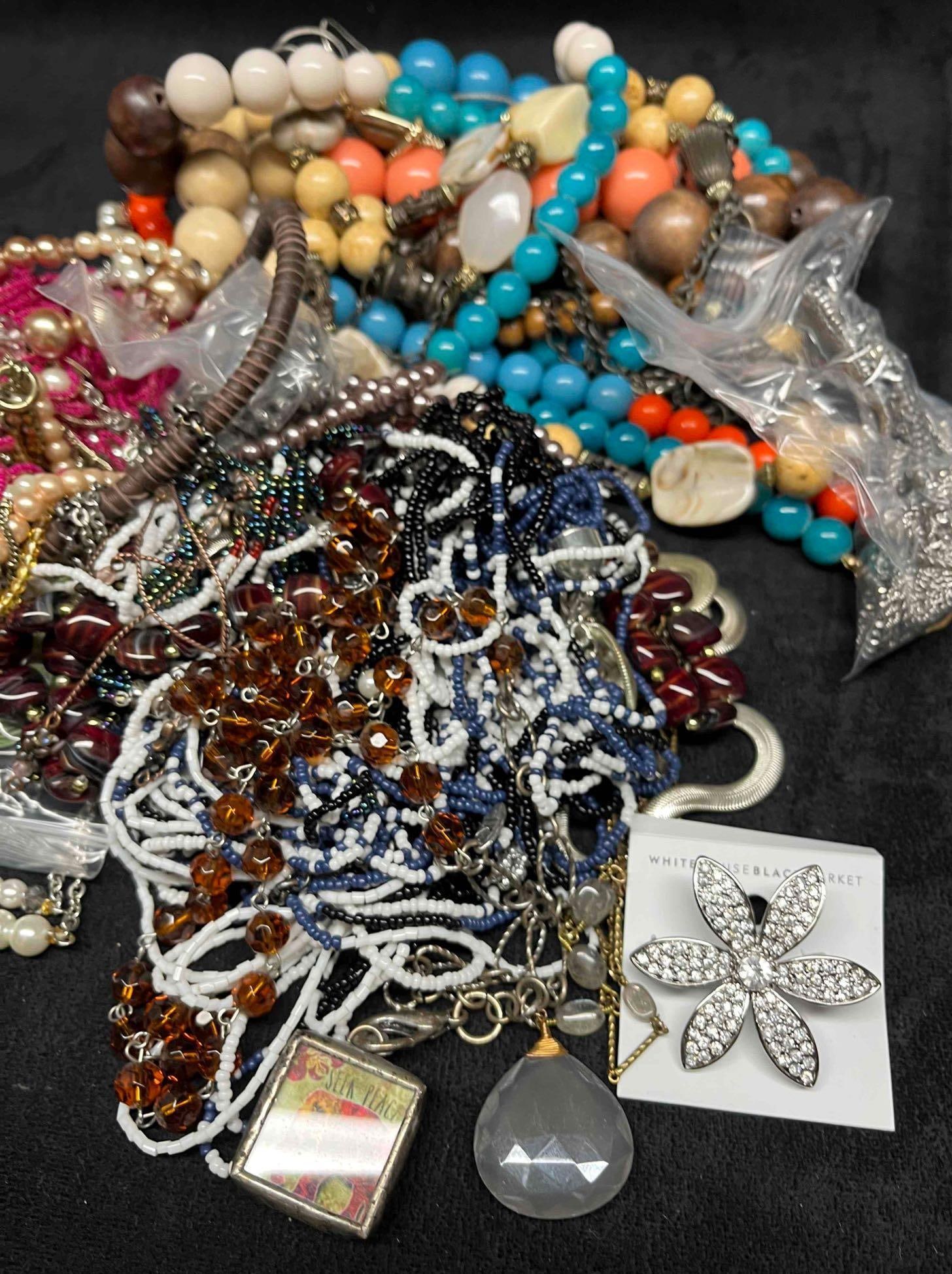 Random Jewelry Bundle FC100 (1 of 4)