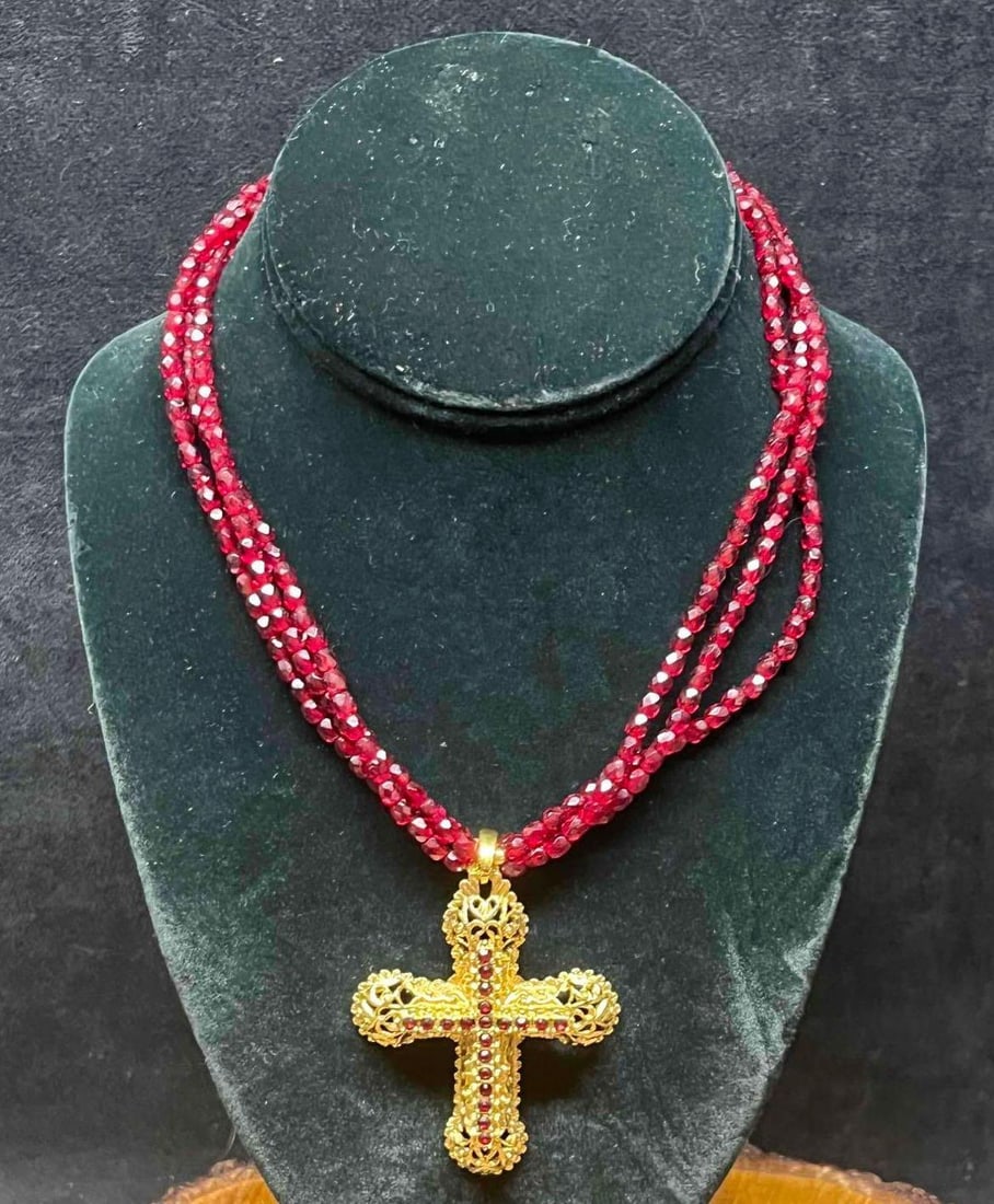 KJL Kenneth Jay Lane Renaissance Cross Pendant Necklace With COA (1 of 10)